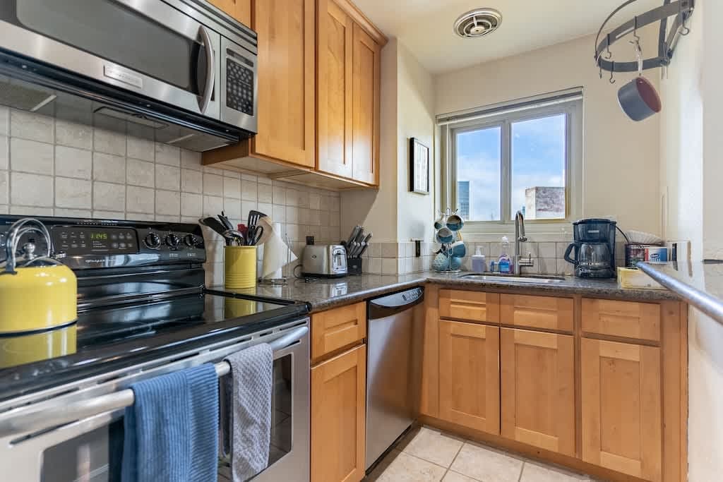 A full kitchen for all your cooking needs