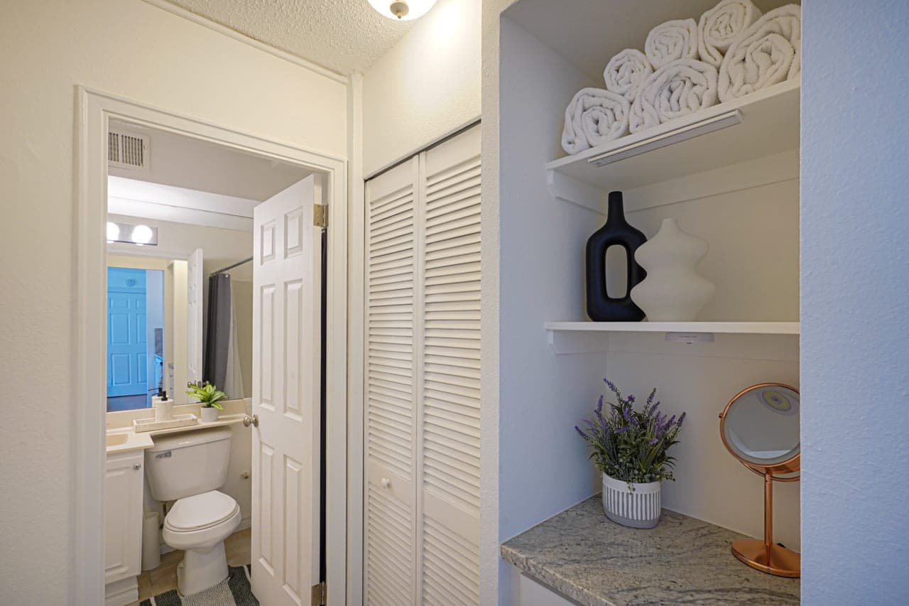 Closet and Make-up corner