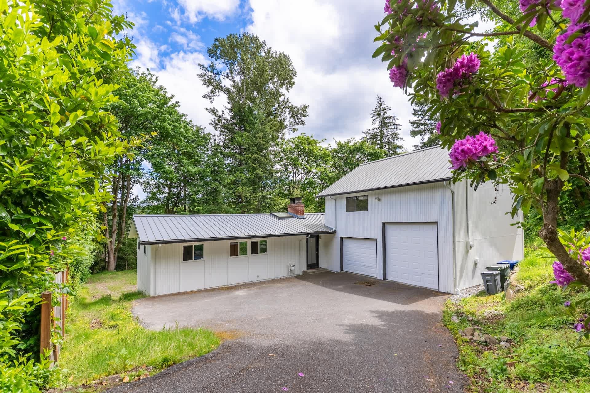 Roomy parking for 3 — perfect for group getaways.